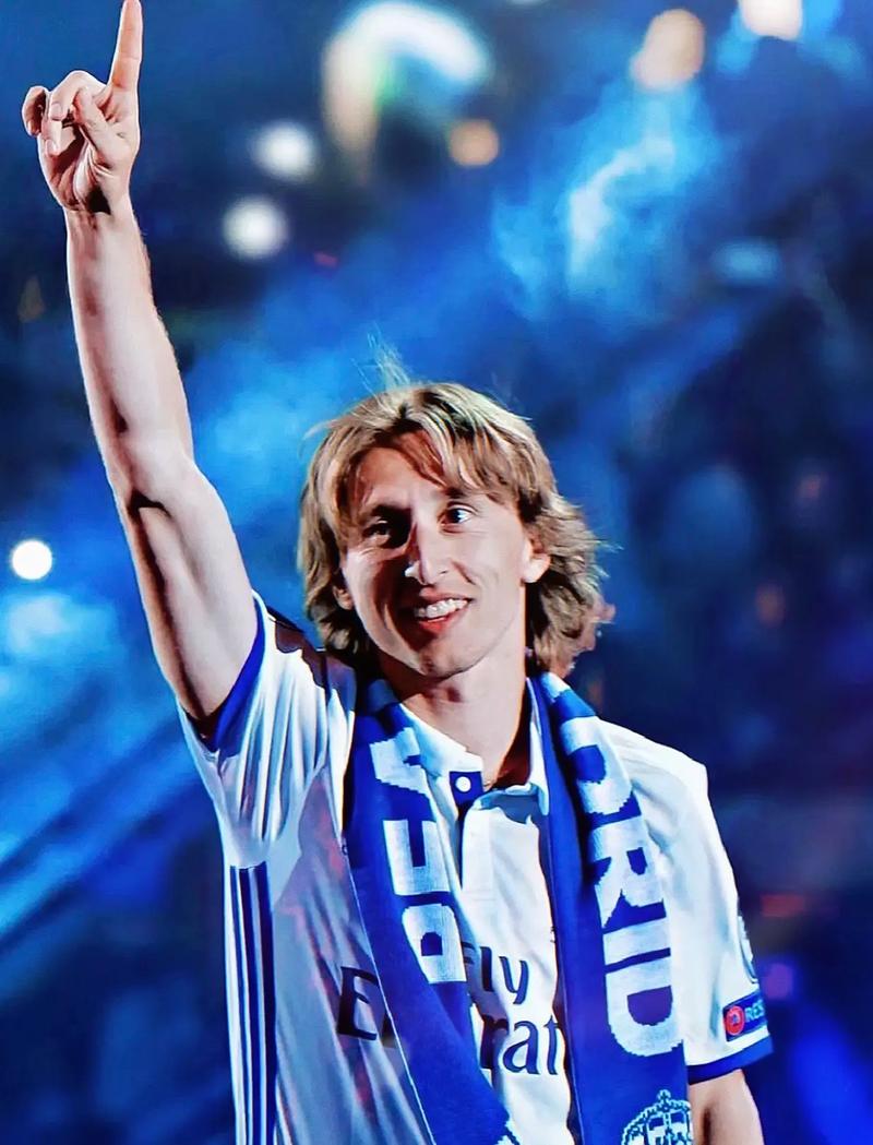 U22国足vs乌兹别克斯坦U22：拜合拉木替补，蒯纪闻、毛伟杰首发